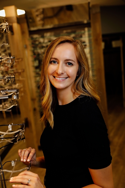 Dr. Erin Runté
